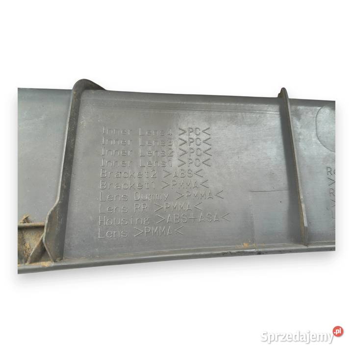 LAMPA LEWA TYŁ Toyota Prius Plus tylna tylni Chełm