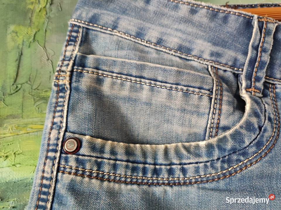bermudy szorty krótkie spodenki do kolan modne Rozmiar XL sprzedam