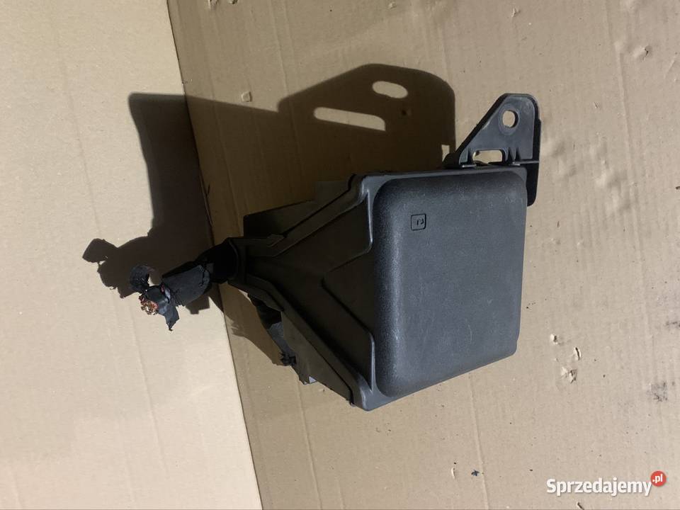 240118115R skrzynka bezpieczników Renault Laguna Skrzynki bezpieczników Szczecin