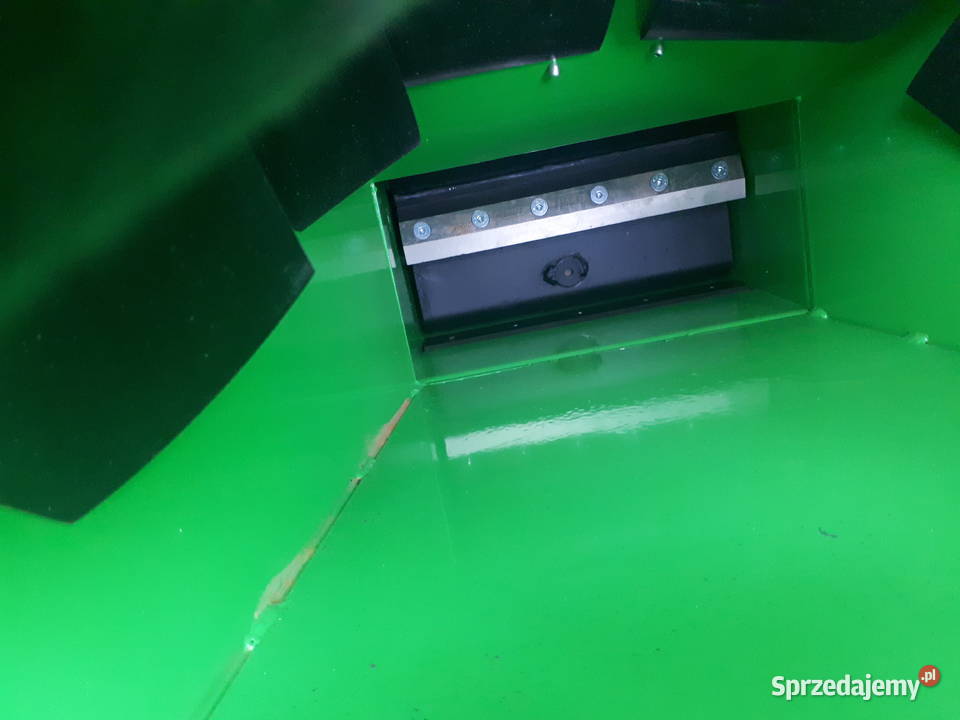 Rębak do gałęzi na WOM 9 PERUZZO model TB100 małopolskie Głogoczów