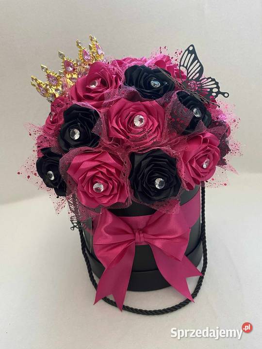 Luksusowy box prezentowy z wiecznymi różami w Dąbrowa Górnicza