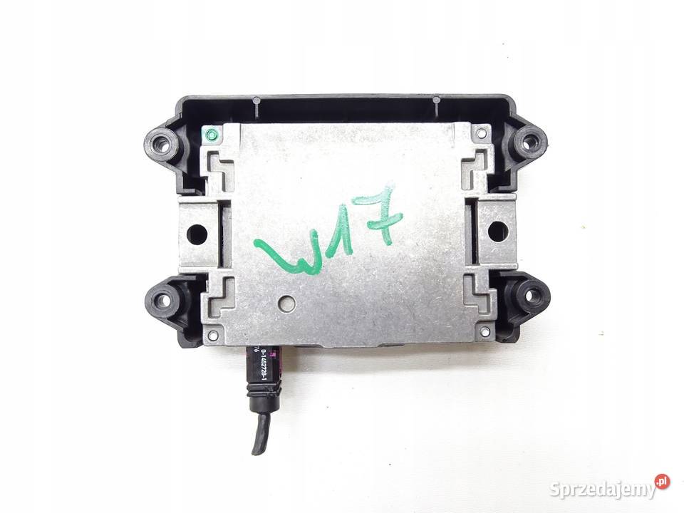 WZMACNIACZ ANTENY ANTENOWY AUDI A3 8V 4H0035446A osobowe