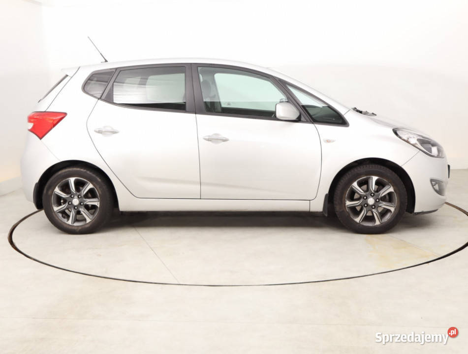 Hyundai ix20 16 CVVT gniazdo USB Samochody osobowe Bielany Wrocławskie