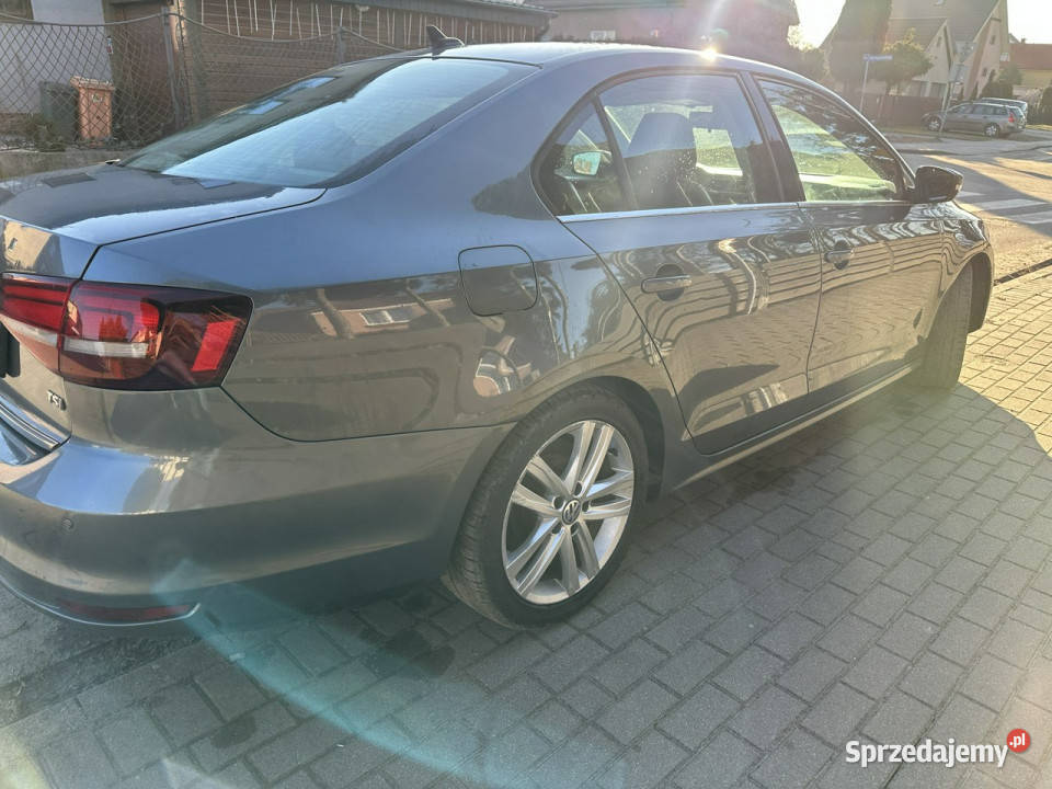 Volkswagen Jetta Mocna benzyna automat nawigacja klimatyzacja Wejherowo