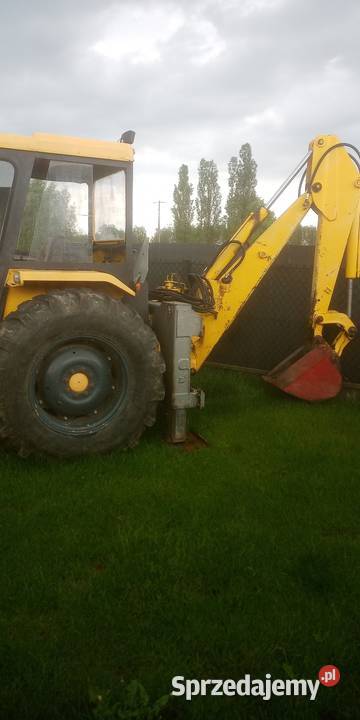 Koparkoładowarka Massey Ferguson Rok produkcji 1975 Maszyny budowlane lubelskie