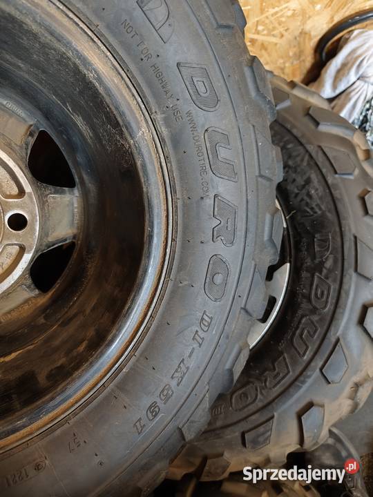 Opony 25 z felgami 12 4 x 110 Średnica 12" Kobyłka