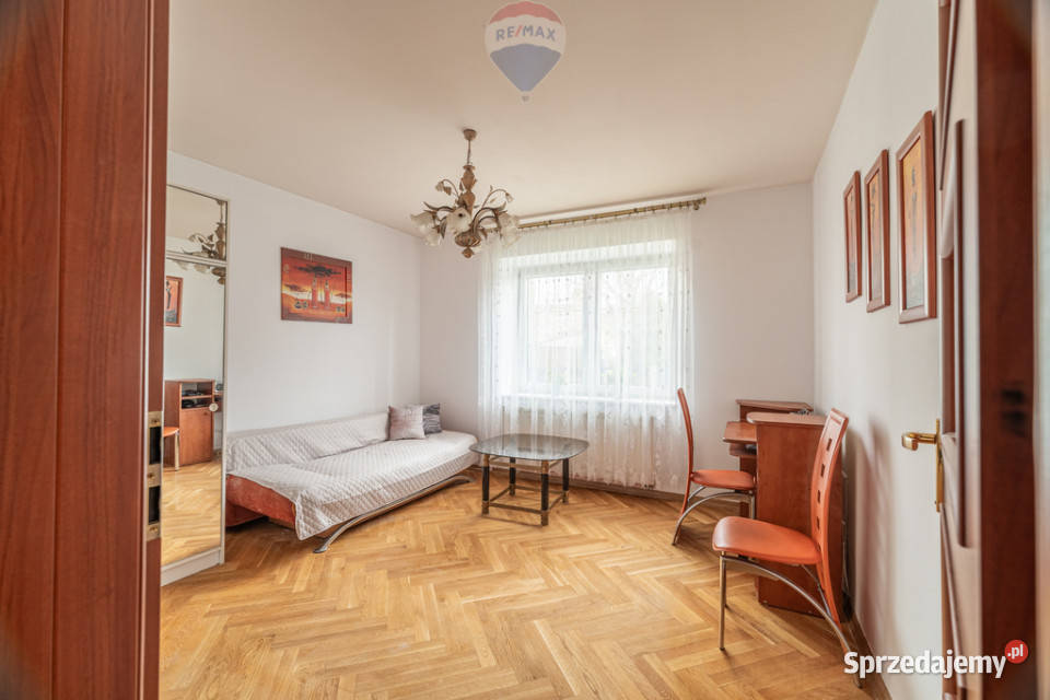 Dom z poddaszem i ogrodem Radom Staroopatowska
