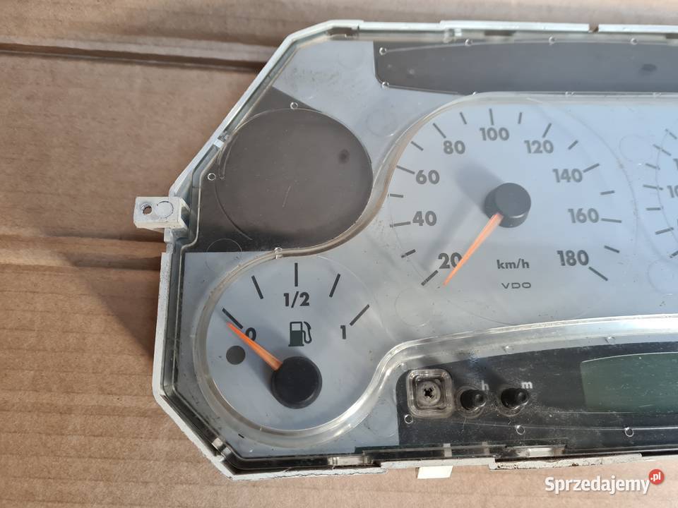 IVECO DAILY 3 9906 licznik zegary Legnica