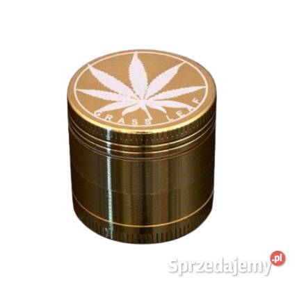 Złoty Młynek do Mielenia Tytoniu Suszu CBD z Ostrowy nad Okszą