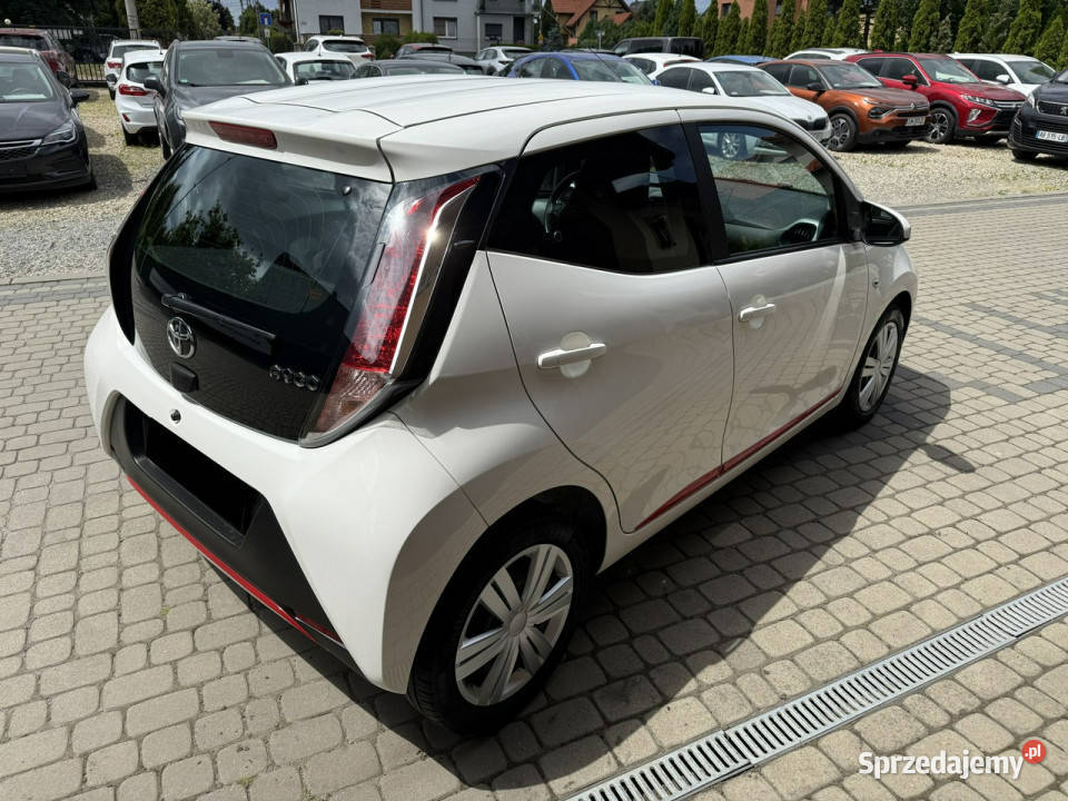 Toyota Aygo Rezerwacja II 2014 ESP Orzech