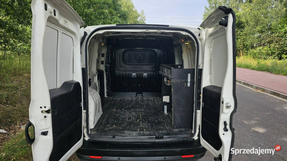 Opel Combo Dmc 2480 1030 ładowności diesel Chełm Śląski
