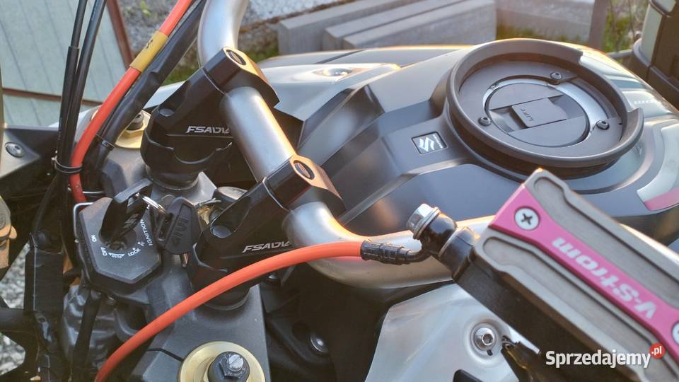 Suzuki Vstrom DL 1000 doinwestowany serwisie bez