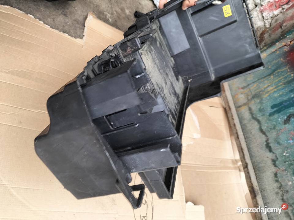 VECTRA C 24413805 PODSTAWA OBUDOWA AKUMULATORA Kamień-Kolonia