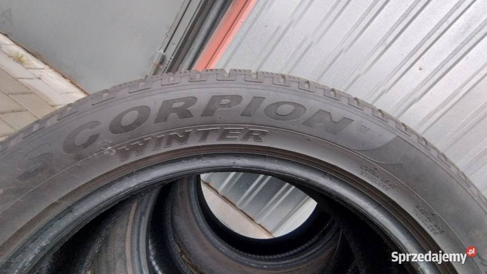 Opony zimowe Pirelli Scorpion Winter 23550 R19 sprzedam