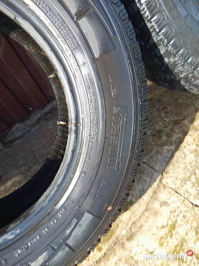 Opony 21570 R15C Wielgie sprzedam