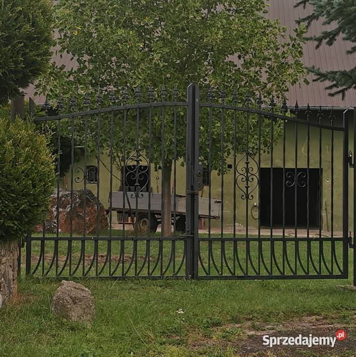 Brama kuta dwuskrzydłowa Solidna opolskie Krasiejów