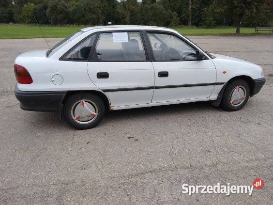 Opel Astra 14 benzyna 60 1998r Dąbrowa Górnicza