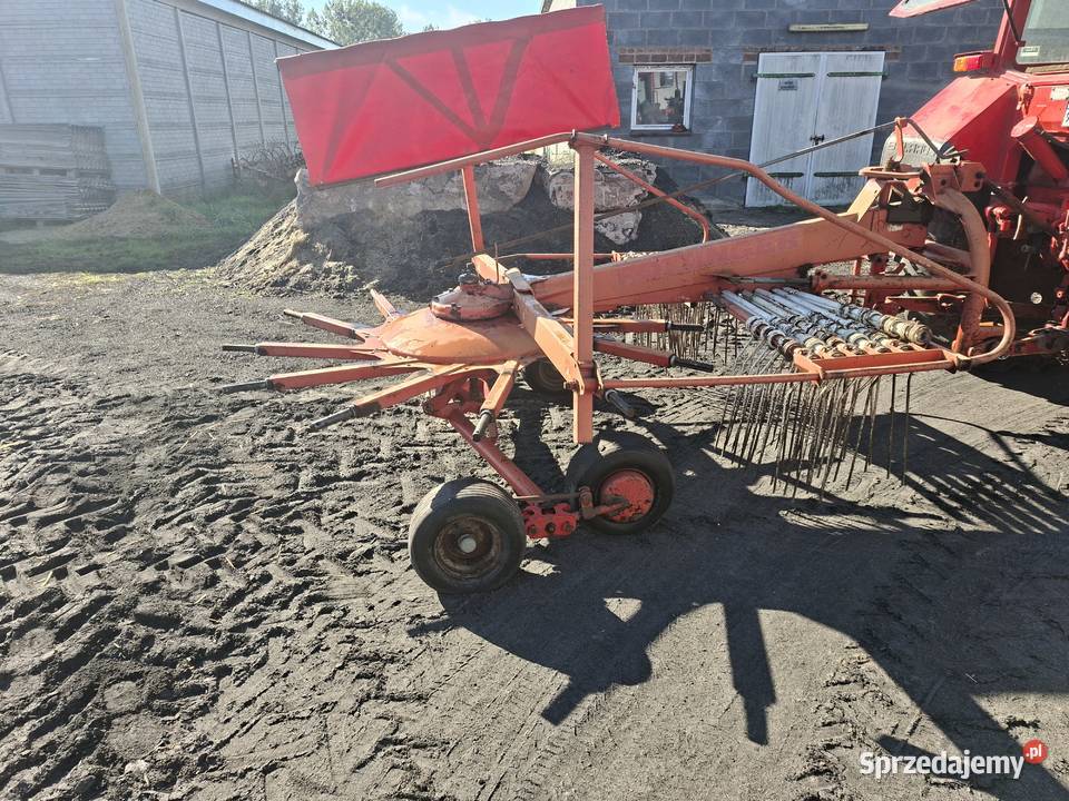 Zgrabiarka karuzelowa Pottinger TOP 460N Słupca