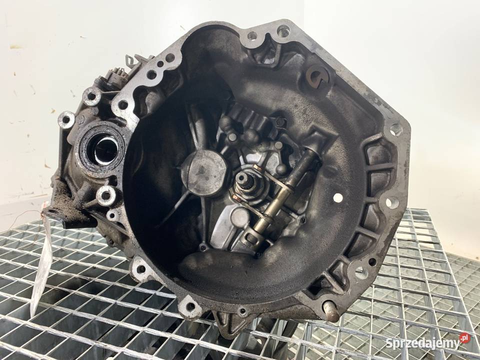 SKRZYNIA BIEGÓW SUZUKI SWIFT III P30 13 92 osobowe