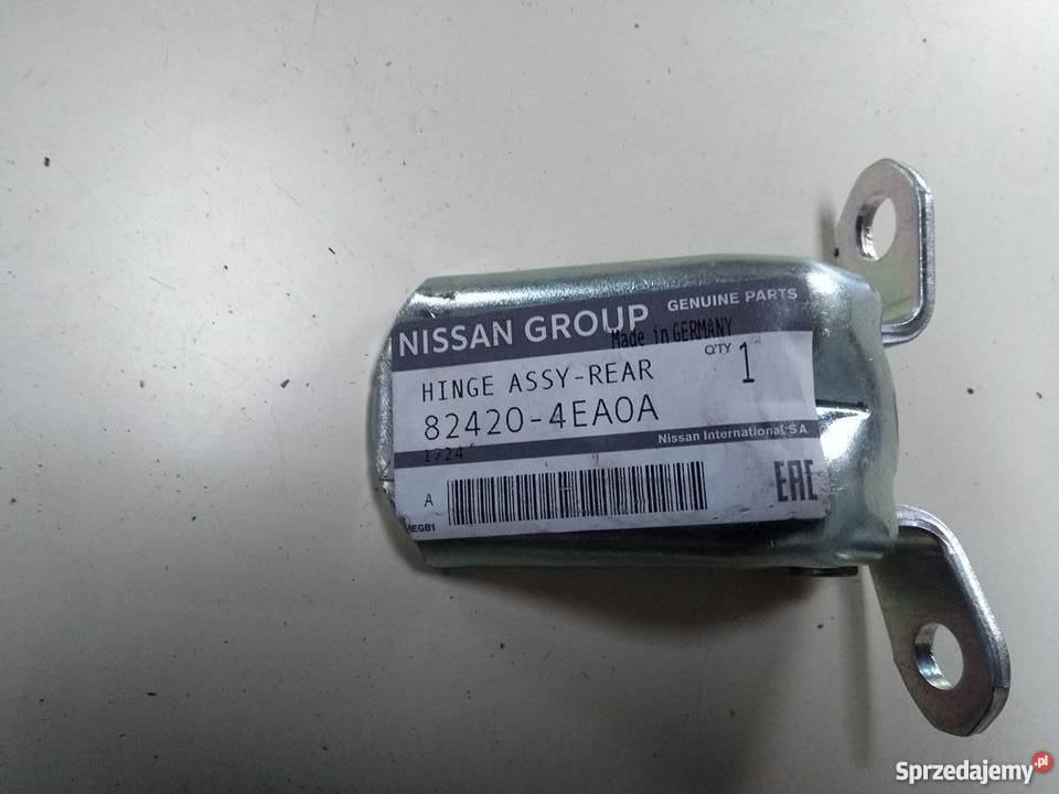 NISSAN QASHQAI zawias drzwi prawy przód Pilzno