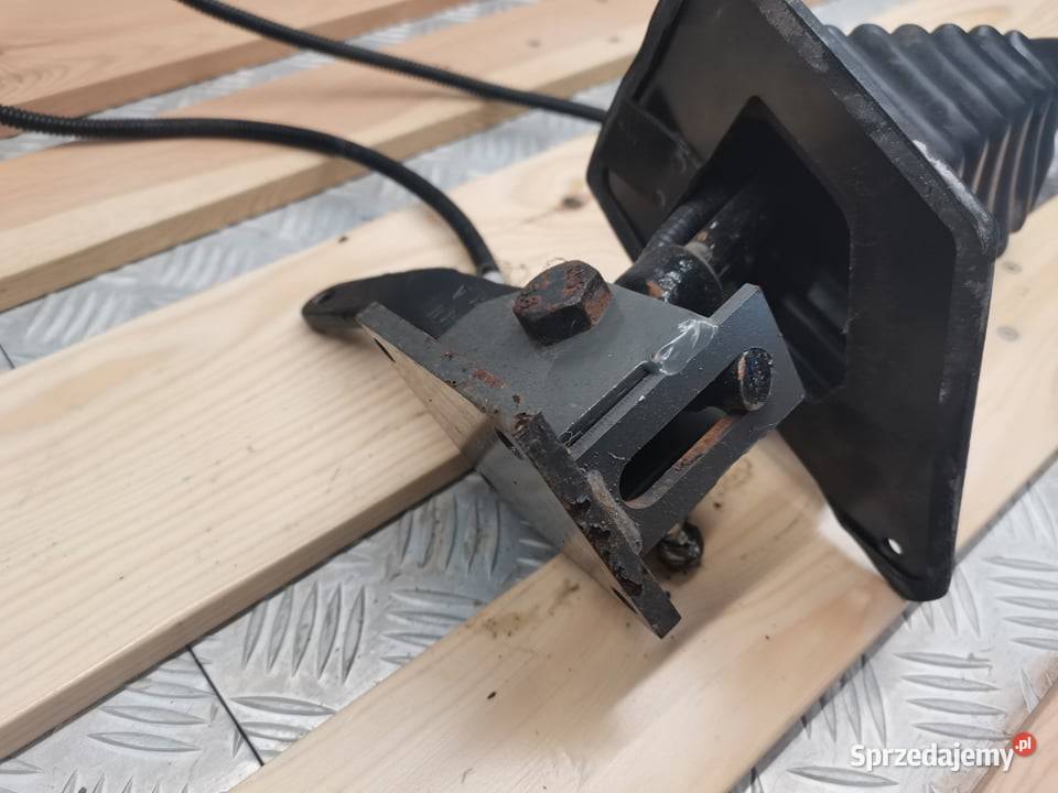 Dźwignia zmiany biegów Claas Lexion 2002r wielkopolskie Wilkowo