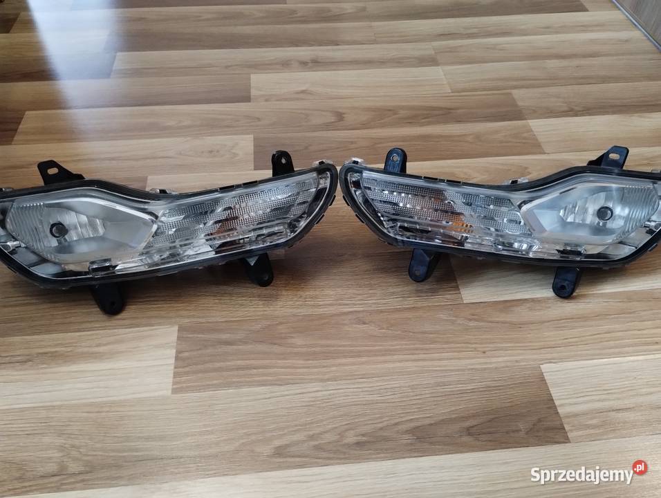 Lampy dolne Ford Kuga mk2 Lampy przednie Przemyśl sprzedam