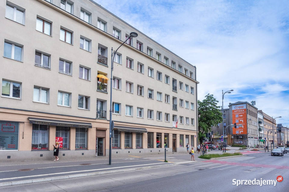 Lokal 151 m z witrynami do negocjacji sprzedam