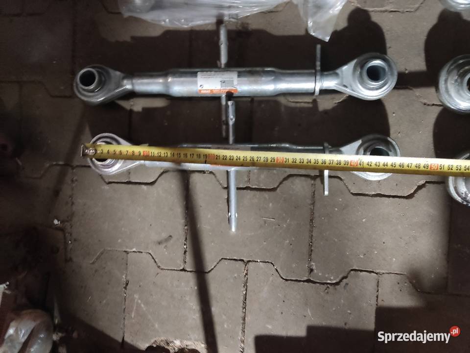 Śruby rzymskie łączniki centralne widoczne na lubelskie Zamość