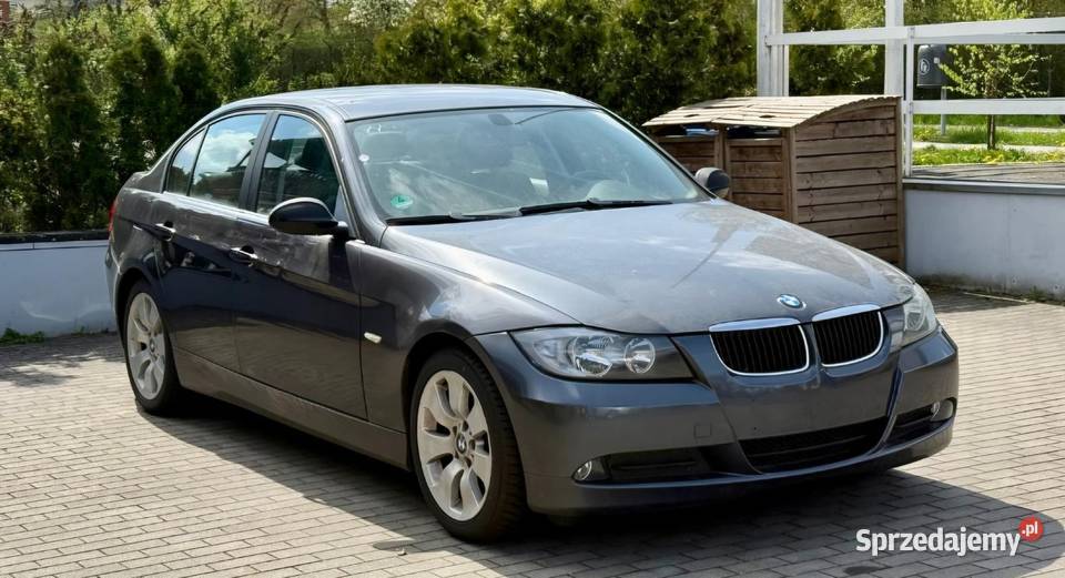 Maska zderzak błotnik klapa BMW 3 E90 E91 Januszkowo sprzedam