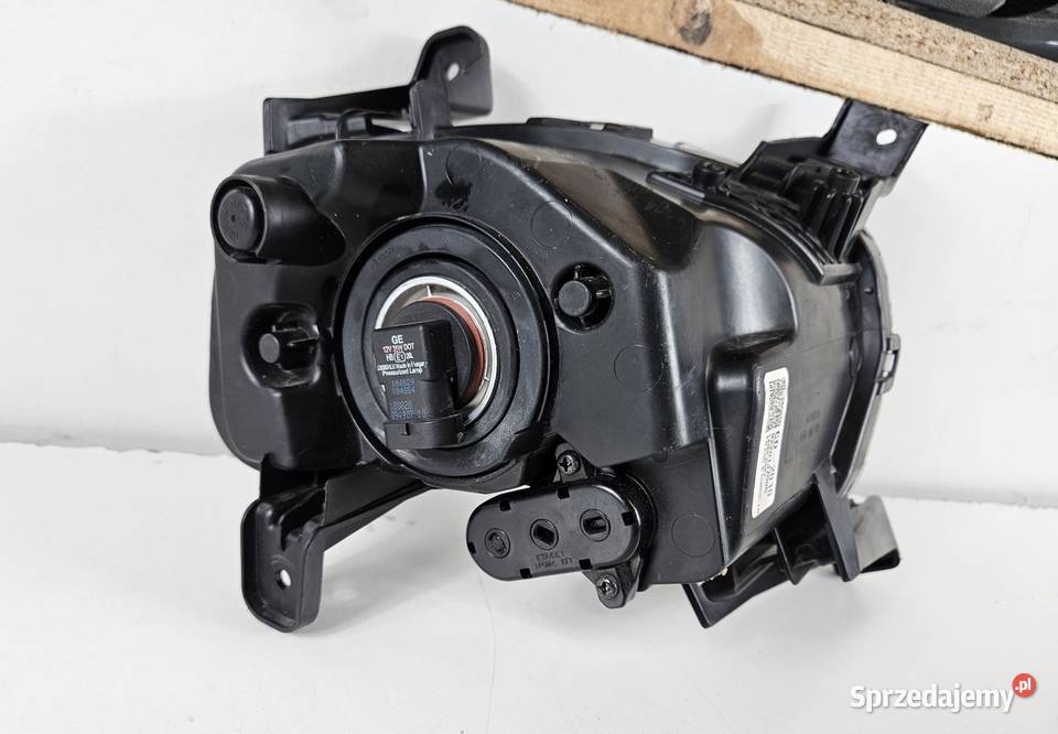 KIA CEED III 3 HALOGEN LEWY ZDERZAKA PRZÓD Światła do jazdy dziennej DRL wielkopolskie