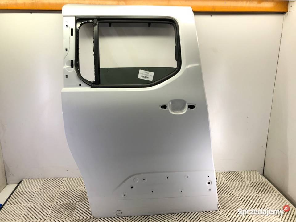 DRZWI PRAWY TYŁ TOYOTA PROACE Van minibus