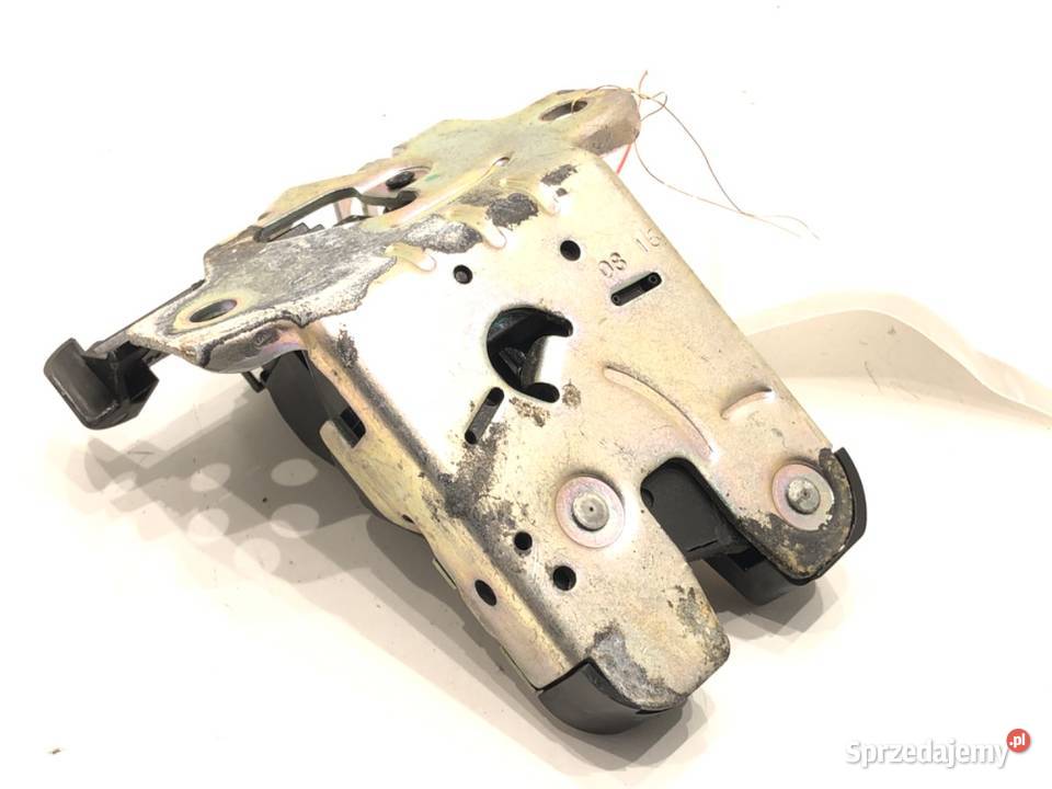 ZAMEK KLAPY TYŁ VW PASSAT B8 SedanLimuzyna sprzedam