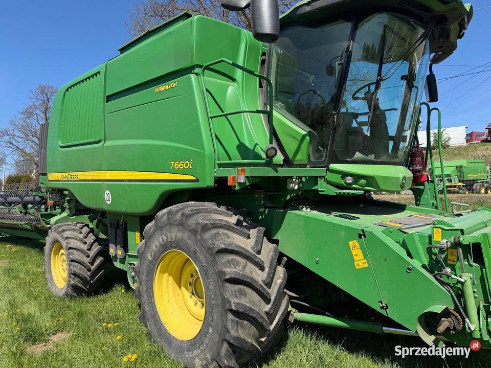 Kombajn zbożowy John Deere T660i