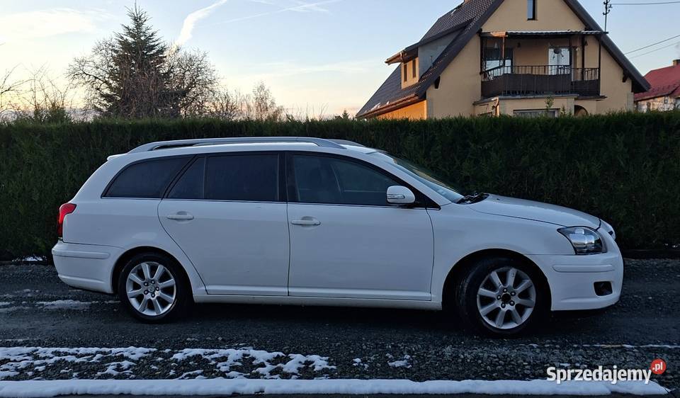 Toyota Avensis 22 D4D 2007r Oszczędny Dieselek biały Glinica