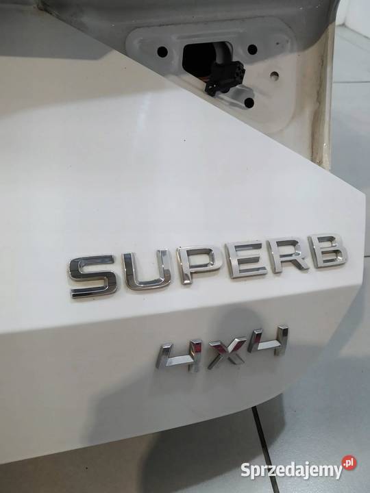KLAPA TYŁ SZYBA 5D HB SEDAN LS9R ŁADNA Skoda Rok produkcji 2017
