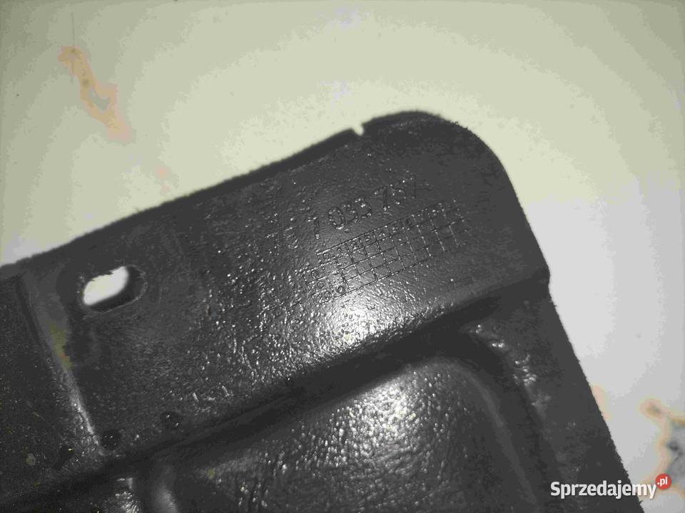 Osłona podwozia lewa BMW E60 E61 E63 E64 stan Elementy wygłuszające sprzedam