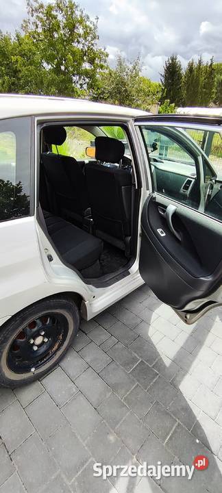 Sprzedam Suzuki Liana 16 benz 5d