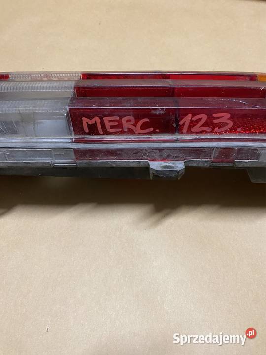 Mercedes w123 tył prawy lampa sprzedam
