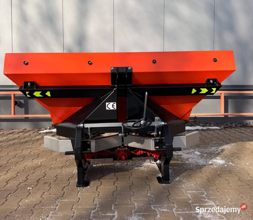 Rozsiewacz nawozów sprawdzona polska produkcja Marianka Rędzińska