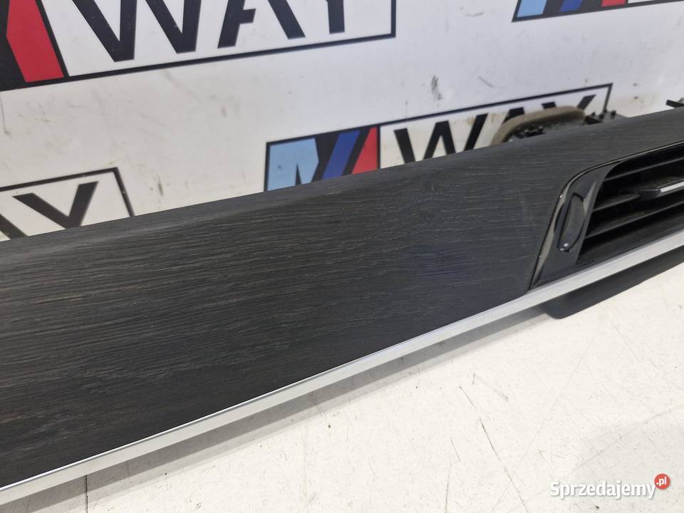 9347753 BMW X1 F48 KRATKA NAWIEWU ŚRODKOWA osobowe