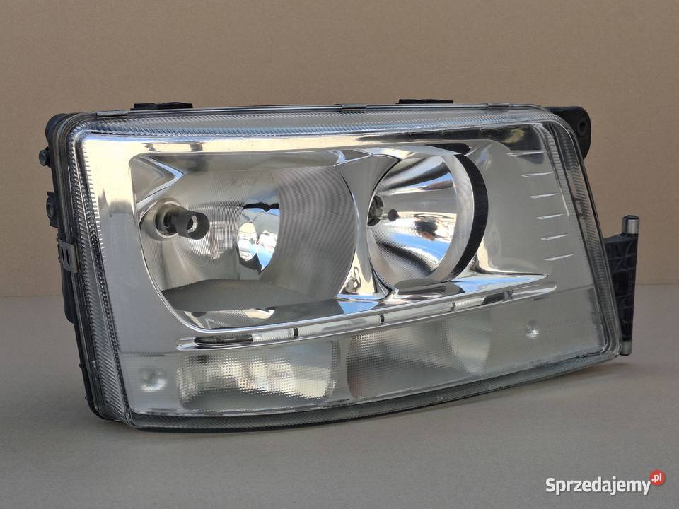 MAN TGX TGS REFLEKTOR PRAWY LAMPA PRAWA ORYGINAŁ Bieleń