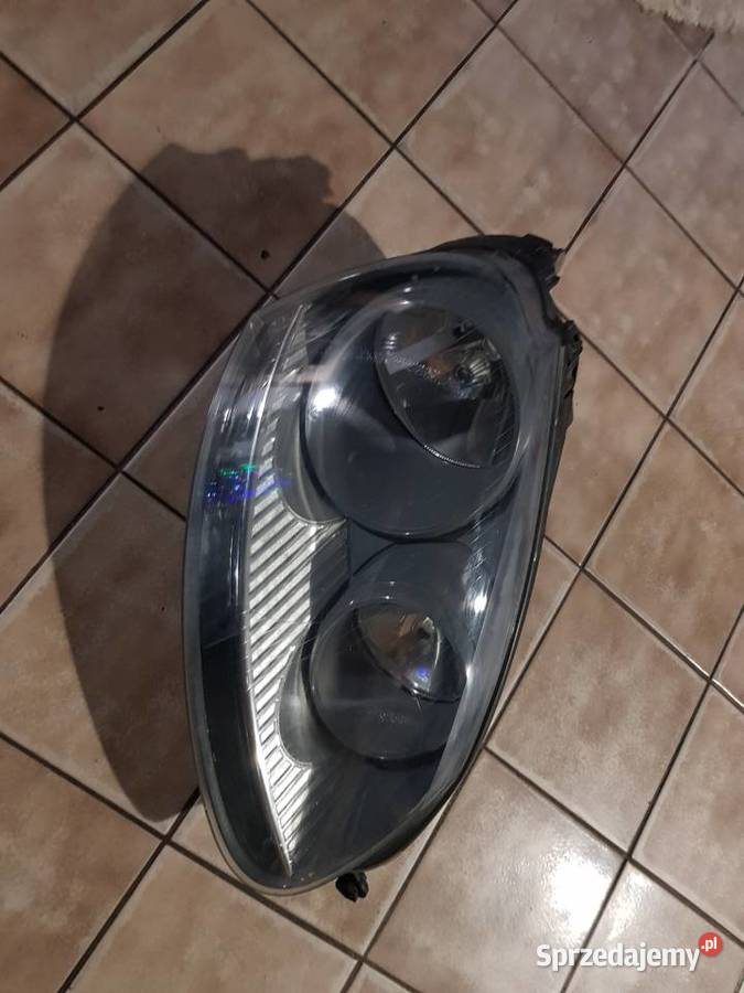 VW GOLF V Lampa reflektor europa orginal osobowe świętokrzyskie Jędrzejów sprzedam