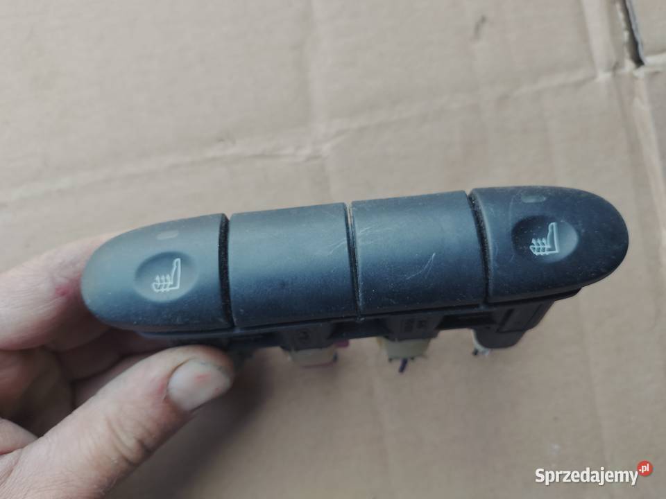 FORD MONDEO MK2 PRZEŁĄCZNIK GRZANIA FOTELI Motoryzacja Kamień-Kolonia
