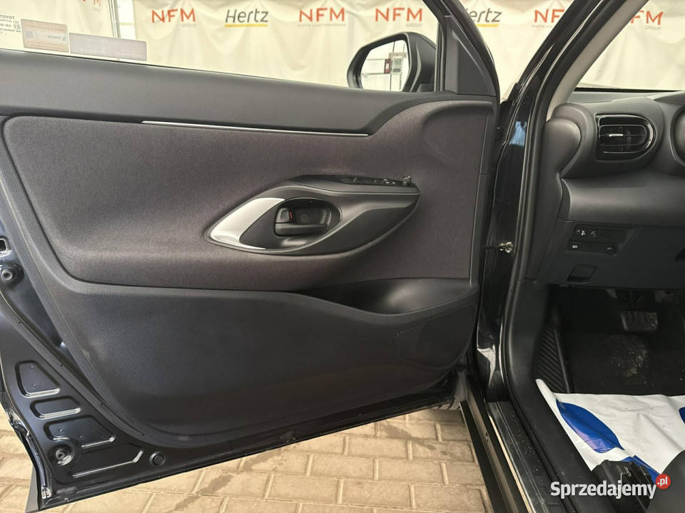 Toyota Yaris Cross 15 VVTi H Hybryda 116 Comfort światła LED Warszawa