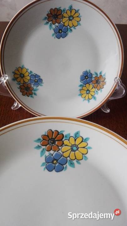 Talerze deserowe 12 porcelana Chodzież PRL