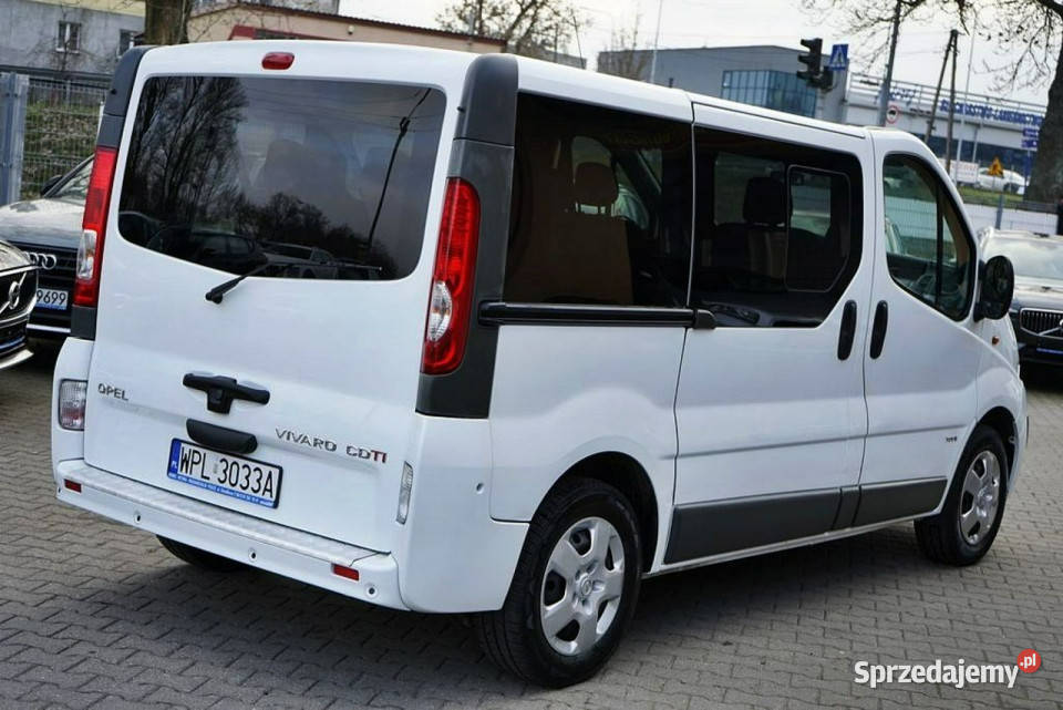 Opel Vivaro 20CDTI Klima automat 8 osób 2012r 1995cm3 Opel mazowieckie