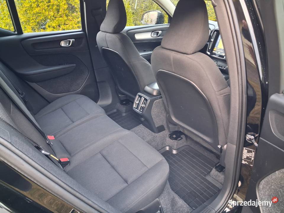 Volvo XC40 2019 20TDI automat sprowadzony relingi dachowe Chojnice