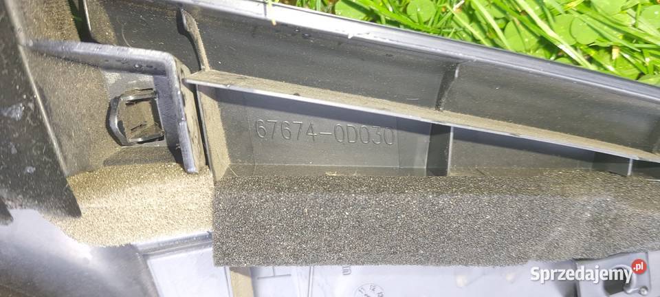 Yaris III Boczek Drzwi Tył Lewy Prawy 676730D030