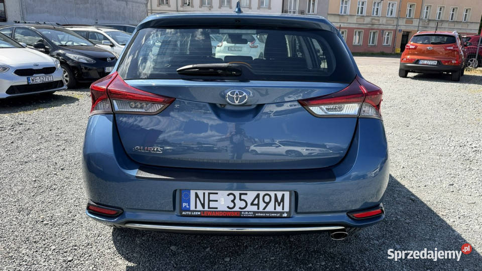 Toyota Auris Benzyna Zarejestrowany Ubezpieczony nawigacja Elbląg