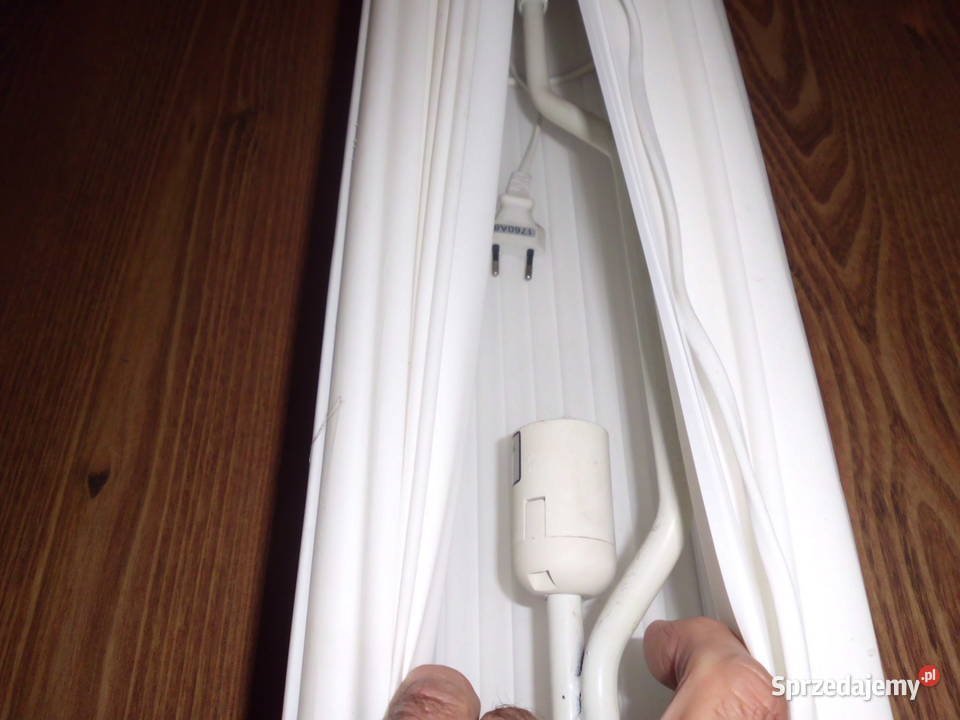 duża lampa na podstawie sprzedam